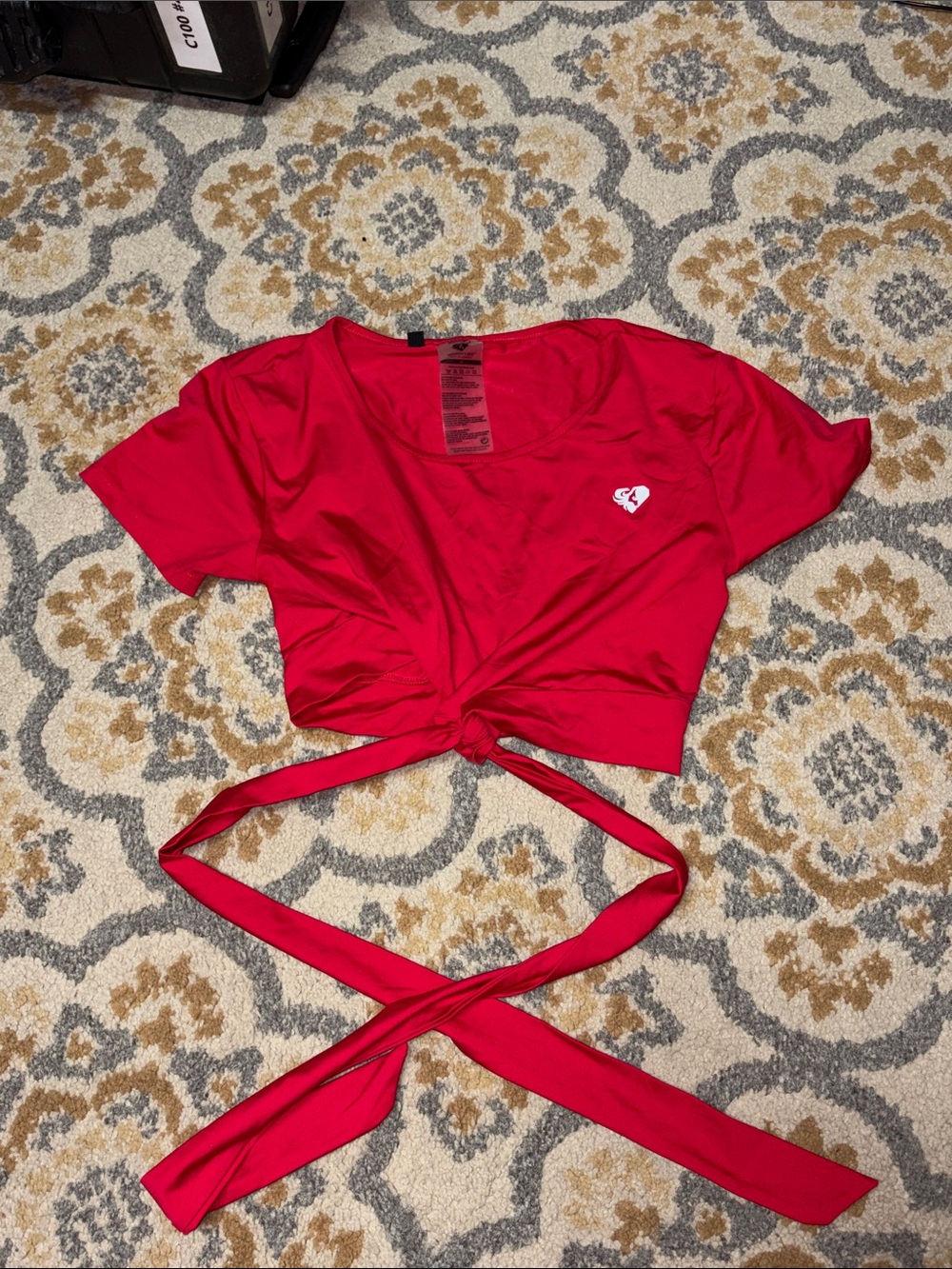 Women’s Best red short sleeve crop top